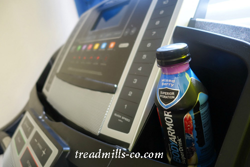 هنگام ورزش با تردمیل چه بنوشیم؟